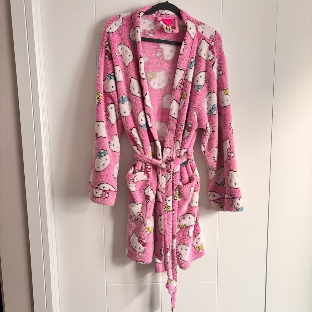 Hello Kitty Pink Robe